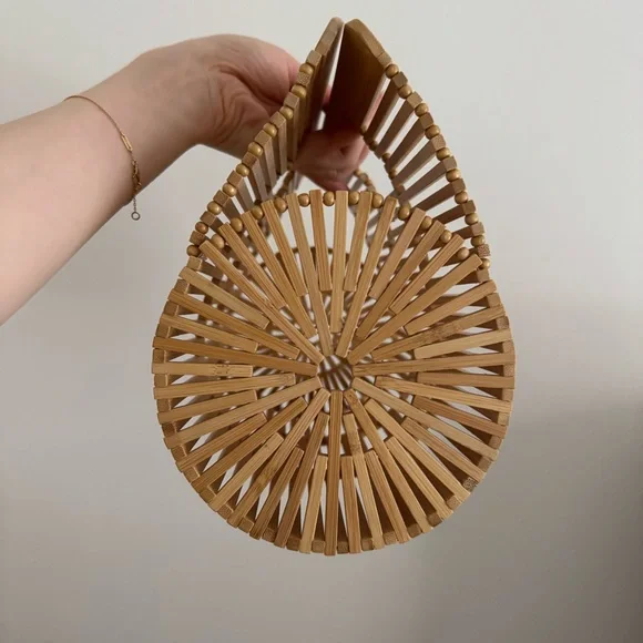 Aritzia Tan Clutch with Sculptural Design - Picture 5 of 7